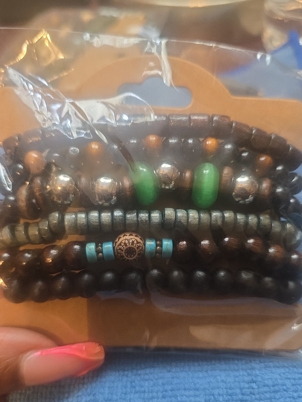 (1)Layered Wooden Bead Stretch Bracelet Set - Green & Turquoise Accents